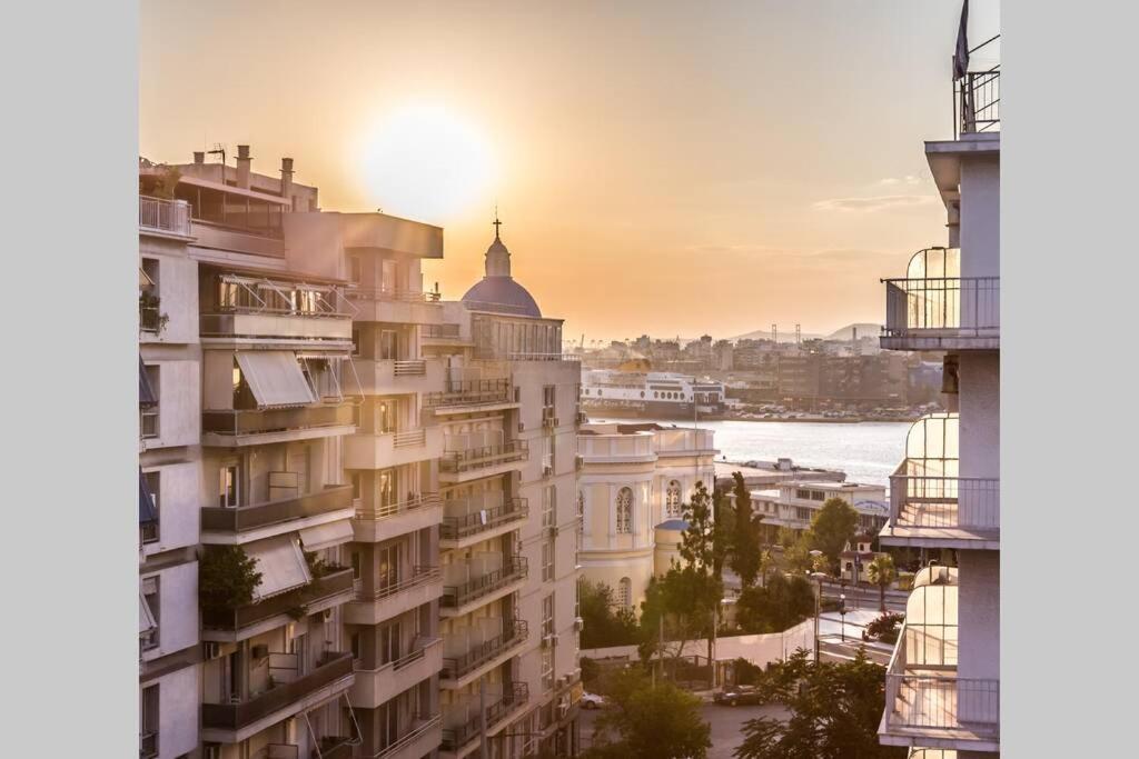 Neoclassical Apartment With 2 Bedrooms In Piraeus Luaran gambar
