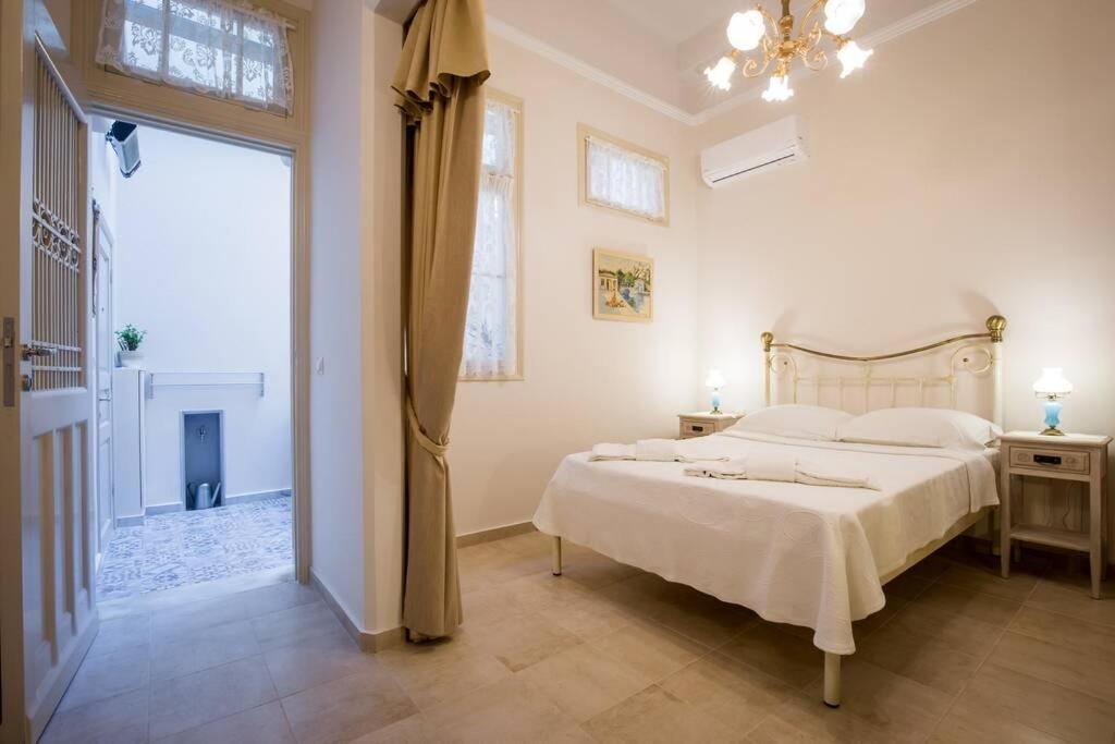 Neoclassical Apartment With 2 Bedrooms In Piraeus Luaran gambar