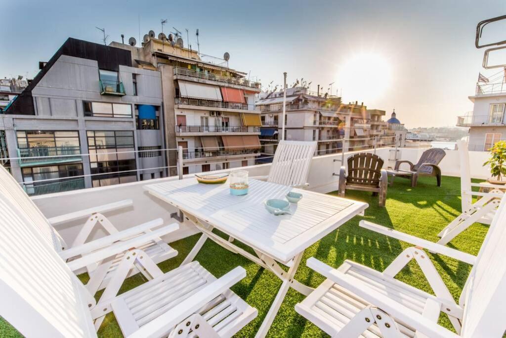 Neoclassical Apartment With 2 Bedrooms In Piraeus Luaran gambar