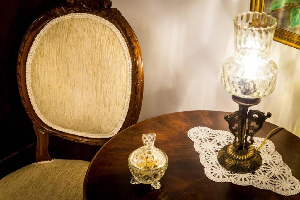 Neoclassical Apartment With 2 Bedrooms In Piraeus Luaran gambar